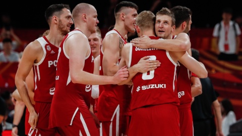 Polscy koszykarze pokonali na wyjeździe mistrzów świata w eliminacjach do EuroBasketu