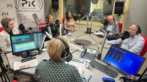 Gośćmi Magdy Jasińskiej byli: Janusz Niewiadomski, Sławomir Wittkowicz, Mirosława Kaczyńska, Katarzyna Marszałkowska i Mikołaj Supeł/fot: Izabela Langner
