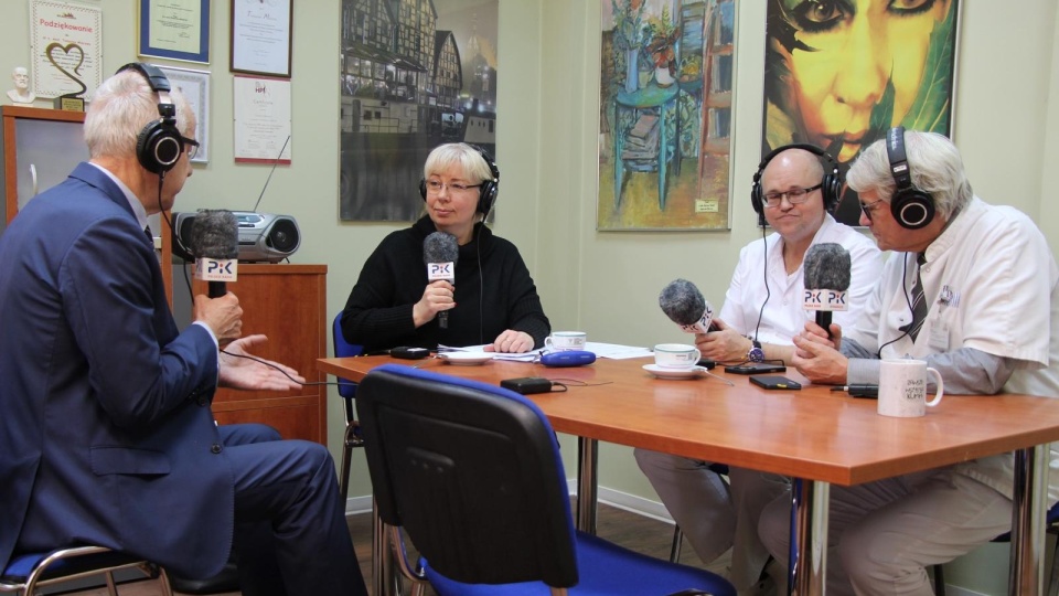 Gośćmi audycji Magdy Jasińskiej byli: prof. dr hab. n. med. Janusz Kowalewski, dr hab. Michał Jankowski i dr n. med. Tomasz Mierzwa/fot: Małgorzata Rogatty