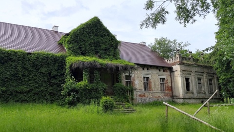Na części dachu położono blachodachowkę.. Fot. Żaneta Walentyn/arch. PR PiK
