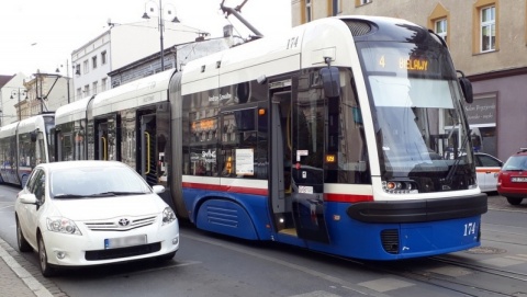 Na początku strażnicy pouczą i wręczą maseczki. Później będą mandaty