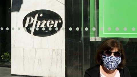 Szczepionka firm Pfizer i BioNTech autoryzowana w Unii Europejskiej