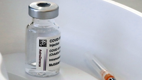 EMA o szczepionce AstraZeneca: prawdopodobieństwo zakrzepów bardzo niskie
