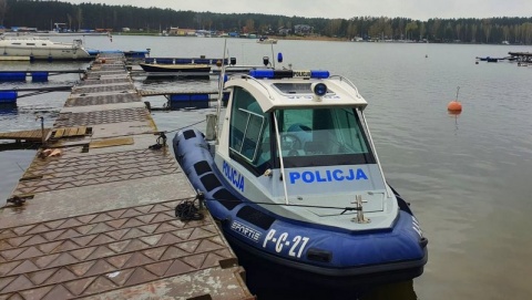 Policja zwodowała swoją łódź nad Zalewem Koronowskim [zdjęcia, wideo]