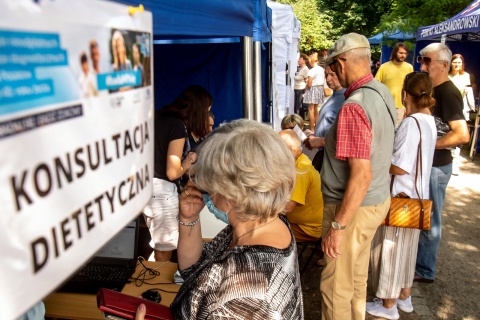 Miasteczko zdrowia stanęło w Ciechocinku. Na miejscu badania i szczepienia