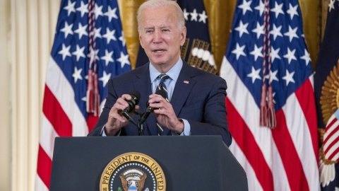 Biały Dom: Biden ostrzegł Putina, że odpowie sankcjami na eskalację na Ukrainie