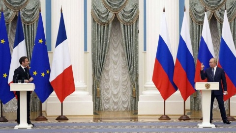Prezydent Emmanuel Macron rozmawiał z Putinem. Temat: pokój, ochrona atomowa