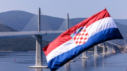 Turyści i miejscowi do Dubrownika z ominięciem Bośni. Nowy most w Chorwacji [zdjęcia]