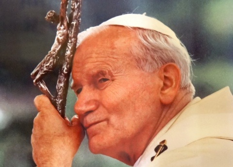 W Kościele katolickim w sobotę wspomnienie św. Jana Pawła II, papieża rodziny