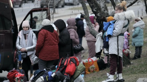 Wojewoda Bogdanowicz: Musimy być cały czas otwarci na pomoc uchodźcom [rozmowa]