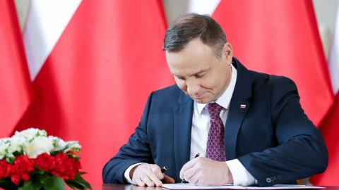 Zmiany w pomocy Ukraińcom. Prezydent podpisał nowelizację ustawy