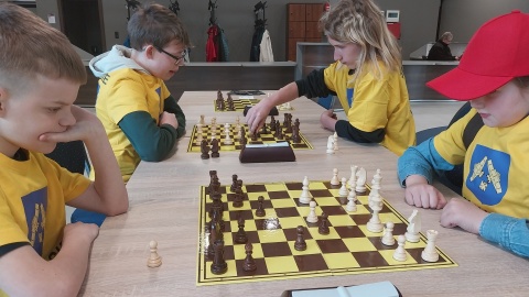 Radość z szachów dla graczy, a dla rodziny w potrzebie  remont II Charytatywny Turniej Miast