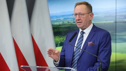 Minister rolnictwa: rząd za wydłużeniem pomocy zbożowej i nawozowej