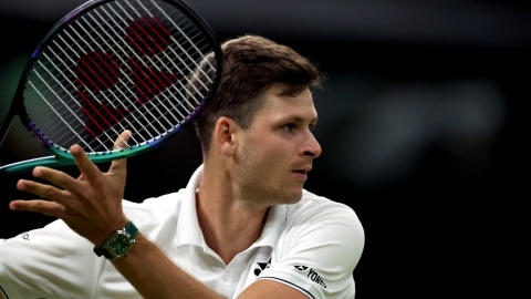 Wimbledon: Hurkacz nie odrobił strat i przegrał z Djokoviciem. Zieliński wygrał w deblu