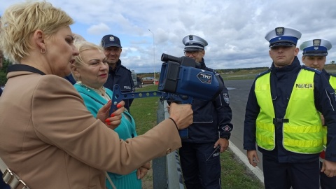 Nowa broń policji. Laserowy miernik precyzyjnie namierzy piratów drogowych [zdjęcia, wideo]