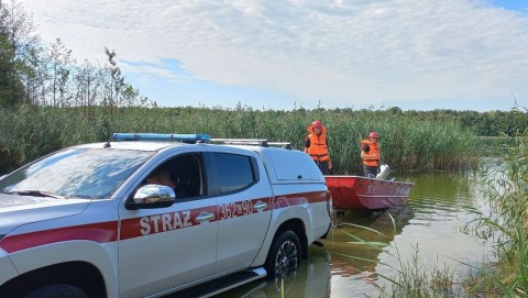 Skoczył do jeziora i ślad po nim zaginął. Plażowicze wezwali służby. Finał zaskoczył wszystkich