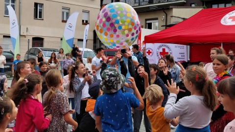 Tysiąc plecaków z przyborami rozda okręgowy oddział PCK w Bydgoszczy [zdjęcia, wideo]