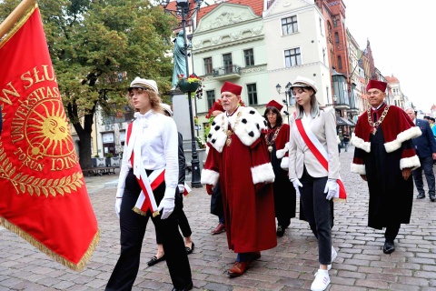 UMK zainaugurował rok akademicki. Zapowiada nowy kierunek i dokańcza inwestycje