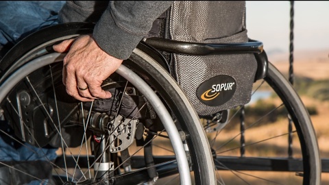ZUS przyznał pierwsze świadczenia wspierające dla ponad 1,5 tys. niepełnosprawnych