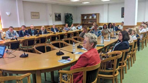 Prywatne czy państwowe Obowiązkowe czy dobrowolne Debata o ubezpieczeniach