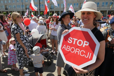 Marsz dla Życia i Rodziny w Warszawie. Abp Wojda: Bóg daje nam życie, żebyśmy je chronili i rozwijali