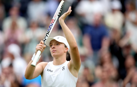 Wimbledon: Świątek wygrała w dwóch setach. Hurkacz triumfował mimo falstartu