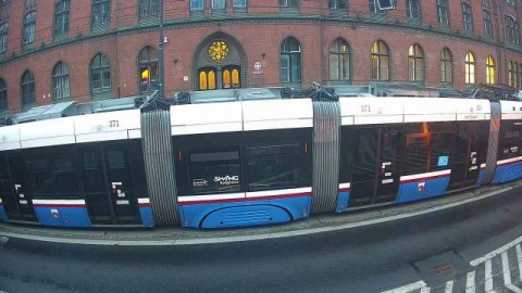 Tramwaje zderzyły się w centrum Bydgoszczy. Każdym z nich jechało po kilkudziesięciu pasażerów