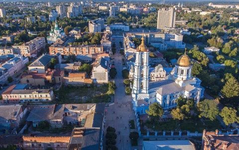 Ukraina: Ewakuacja sześciu tysięcy mieszkańców z bombardowanego rejonu Sumy