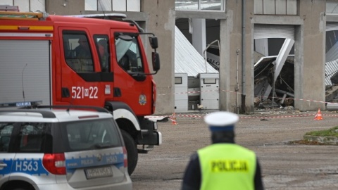 Zawalił się dach hali w Mławie, dwie osoby nie żyją. Poszukiwania zakończone [aktualizacja]