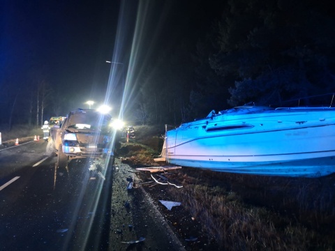 Tragedia na DK nr 10 w Przyłubiu. Dwie osoby zginęły w zderzeniu trzech samochodów [zdjęcia]