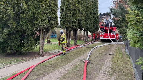 Zapalił się dom w Maksymilianowie pod Bydgoszczą. Ogień wybuchł na poddaszu/fot. Elżbieta Rupniewska