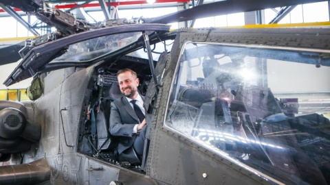 Wicepremier, minister obrony narodowej Władysław Kosiniak-Kamysz podczas konferencji prasowej na temat przyjęcia śmigłowców AH-64D APACHE/fot. Mikołaj Kuras, PAP