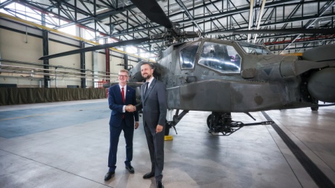 Wicepremier, minister obrony narodowej Władysław Kosiniak-Kamysz podczas konferencji prasowej na temat przyjęcia śmigłowców AH-64D APACHE/fot. Mikołaj Kuras, PAP