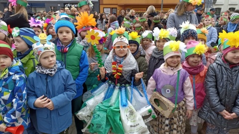 Powitanie wiosny, spotkania autorskie, moc spektakli i wiele więcej [przewodnik na weekend]