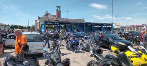 Łączy ich miłość do ryczących maszyn. Motocykliści na zlocie w Inowrocławiu