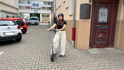 Pani Martyna odjechała z Polskiego Radia PiK hulajnogą i w kasku Nagroda odebrana