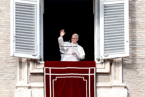 Papież Leon XIV apeluje o zakończenie wojny na Ukrainie. „Śledzę z bólem, co się dzieje”