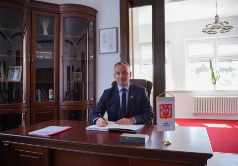 Nerwowo na sesji w Inowrocławiu. Część obrad nagrała i wrzuciła do sieci jedna z radnych [wideo]